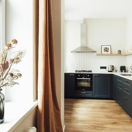 New Spacious And Cozy Apartment *