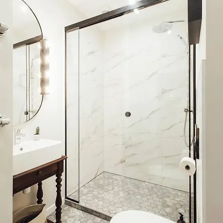 New Spacious And Cozy דירה